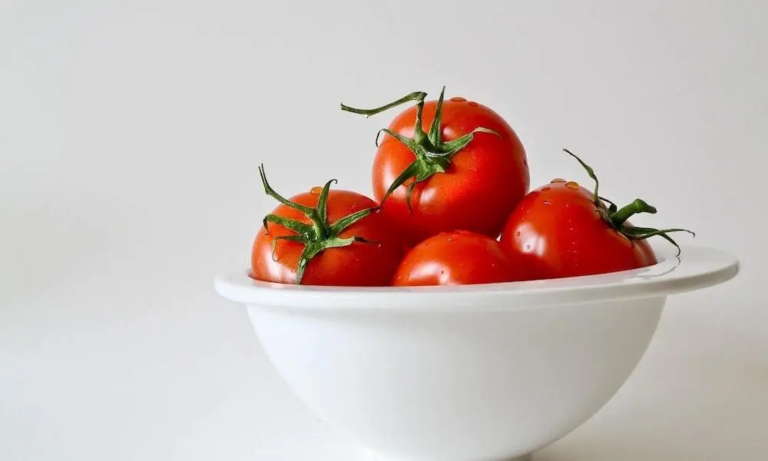 From weight loss to preventing cancer, eating cherry tomatoes can cure these serious body ailments.