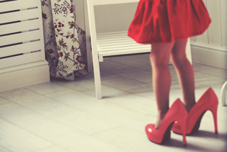 Hobby of high heels can cause problems, know its effect before wearing them