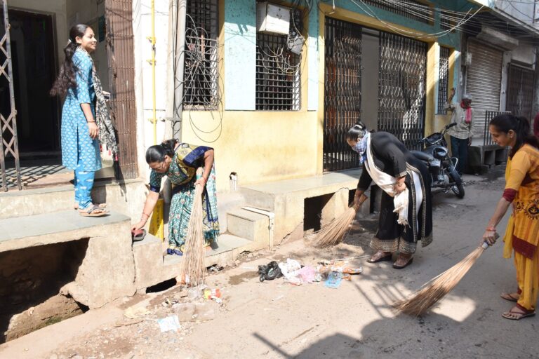 Dahod: Cleanliness is the same service campaign was held in all 3056 Anganwadis of Dahod district.