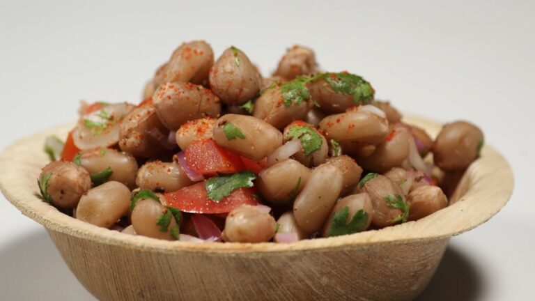 If you feel hungry frequently during fasting, then prepare and eat peanut chaat, know the recipe.