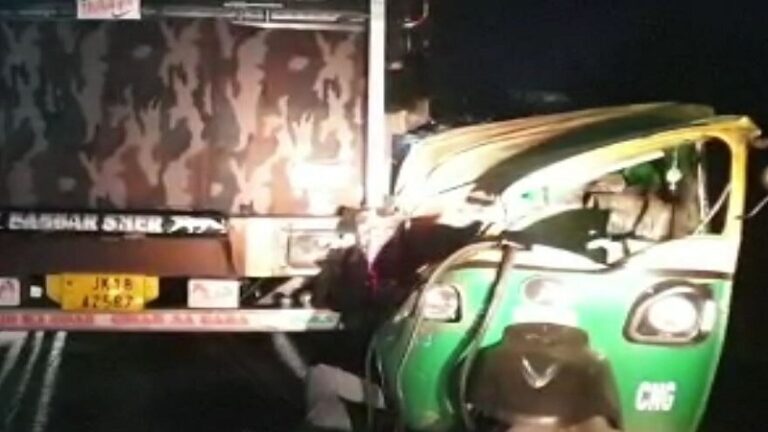 Gamkhwar accident happened on Dahod's Garbada to Alirajpur highway.