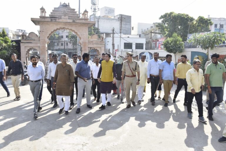 Palanpur: Inspection of cleanliness under Swachhta Hi Seva by In-charge Minister at Palanpur*