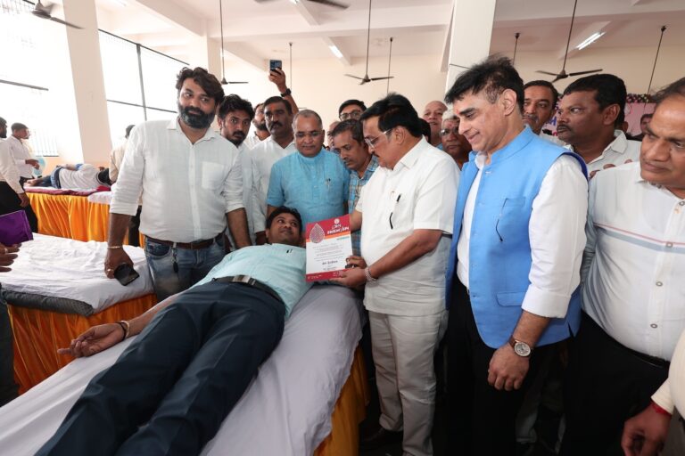 Surat : "Maha Blood Donation Camp" organized by Surat Young Federation Group.