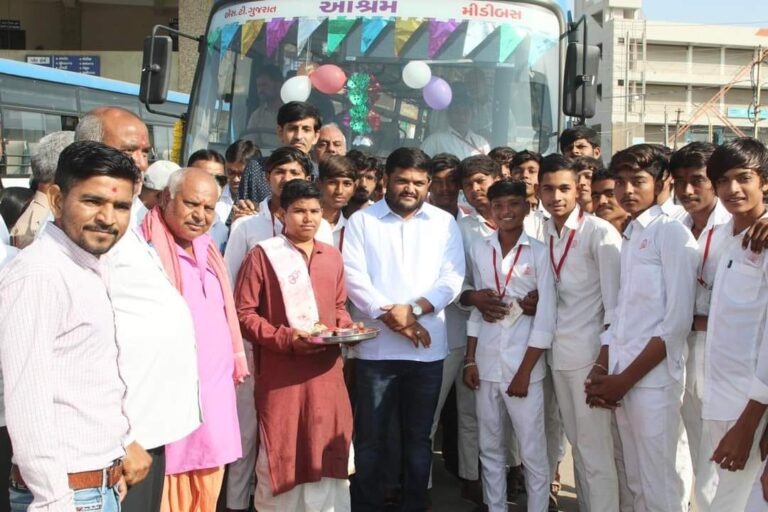 viramgam st nigam got new 3 buses launched by hardik pandya