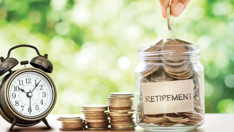 With these special schemes of the government, people working in private jobs will also get pension after retirement, the risk in investment is also less.