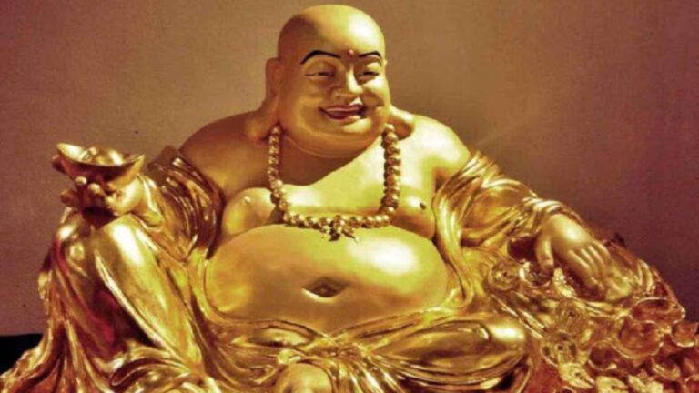 Vastu Tips: Bring home such a Laughing Buddha today, the doors of fortune will open, there will never be shortage of money.