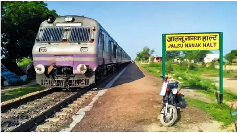 A wonderful railway station, run by villagers, even issuing tickets themselves, no government employees in sight!