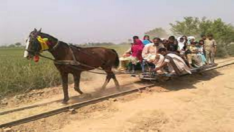 A strange train runs in Pakistan, horses are used instead of engines! It started 120 years ago