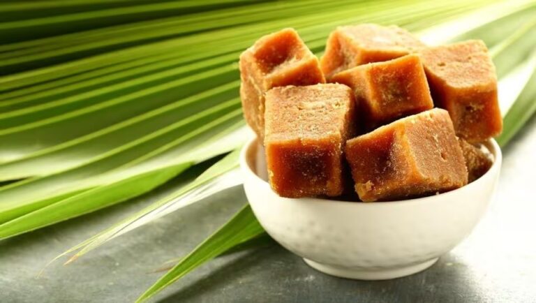 If you eat these things with jaggery in winter, no disease will go around.