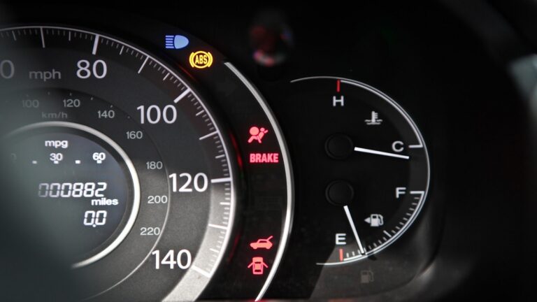 How to fix a bad car dashboard light, try these simple tips