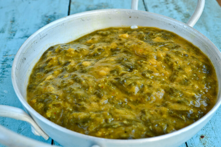 If you didn't eat dal palak in winter, what did you eat? Know the right recipe and try it.