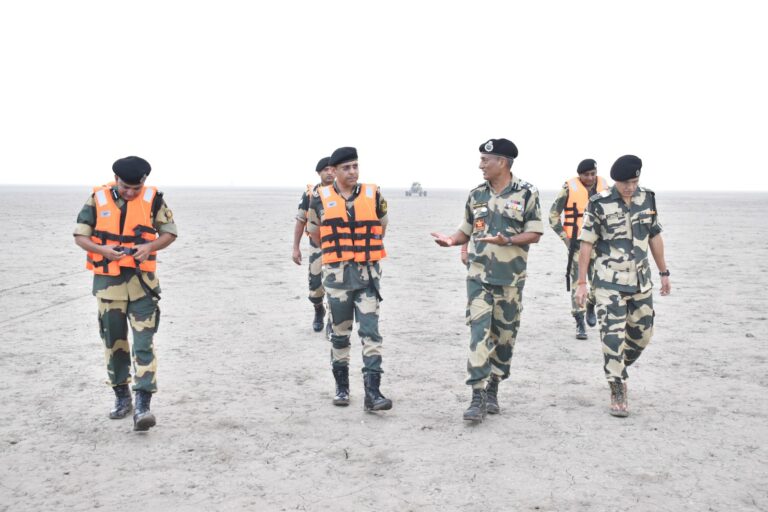 Inspector General Border Security Force Gujarat visited the advanced areas of Bhuj