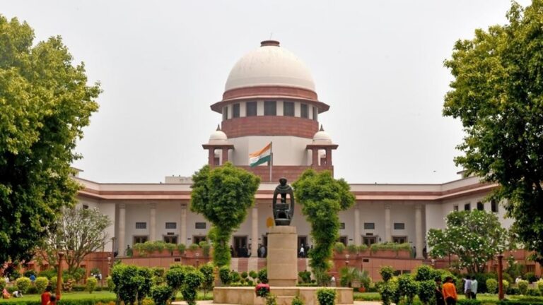 The Supreme Court will hear the petition of the Gandhi family and AAP on November 28