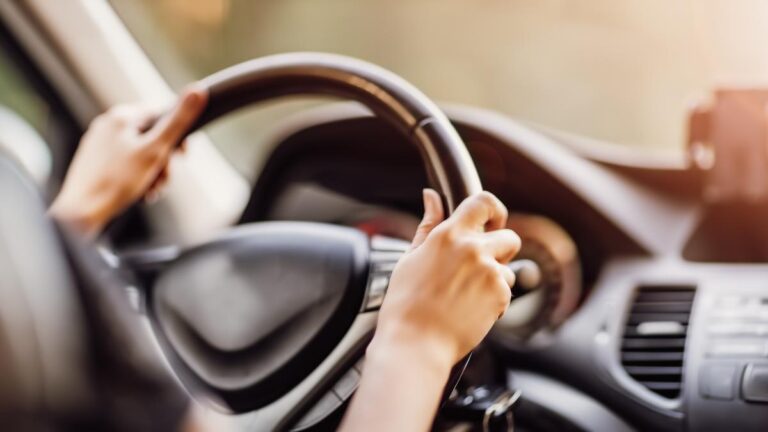 Adjust car steering and seat for better driving, these tips will be useful