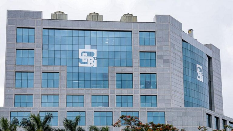 Settlement on the same day of purchase and sale of shares, indicated by a full-time member of SEBI