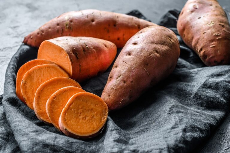 Sweet potato not only prevents diabetes but also prevents heart diseases, know its other benefits.