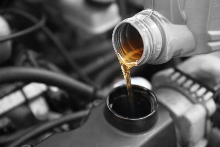 These things indicate when the engine oil in the car should be changed, otherwise major damage may occur.