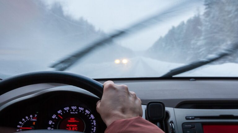 Know these 5 important things to remember while driving in fog