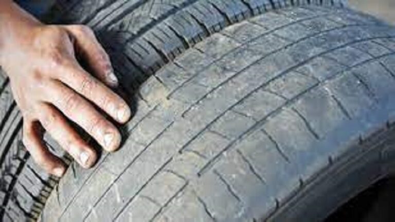 How to identify a worn or damaged tire? Learn the step-by-step process here