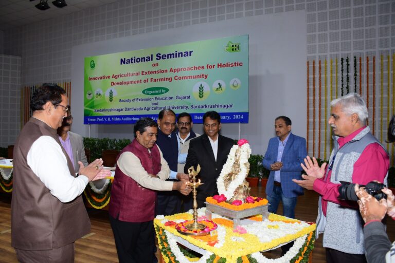 A two-day national level seminar on "Innovative, Agricultural Extension Approaches for Holistic Development of Farming Communities" was inaugurated at Sardarkrishnagar Dantiwada Agricultural University.