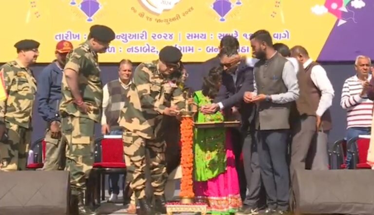 Kite festival was celebrated on India and Pakistan border