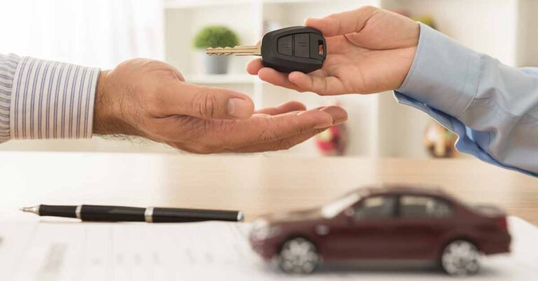 Keep these things in mind while buying a second hand car, otherwise you will suffer losses