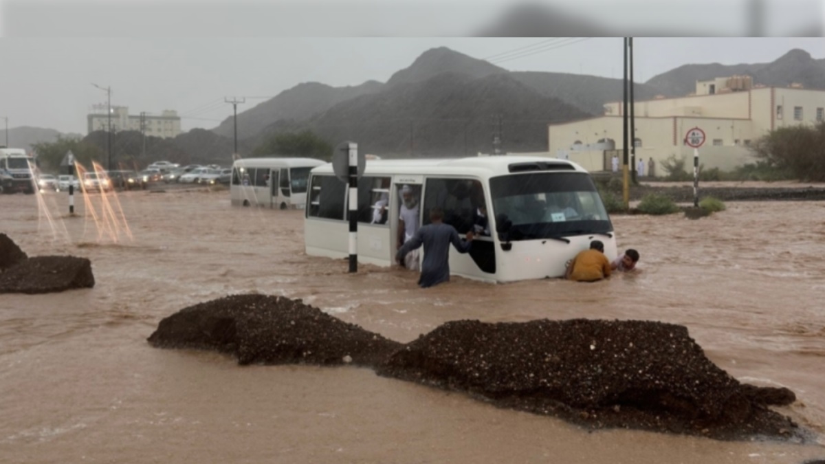 Heavy Rain in Gulf : ગલ્ફમાં તોફાન અને ભારે વરસાદ, ઓમાનમાં મૃત્યુઆંક વધીને 18 થયો