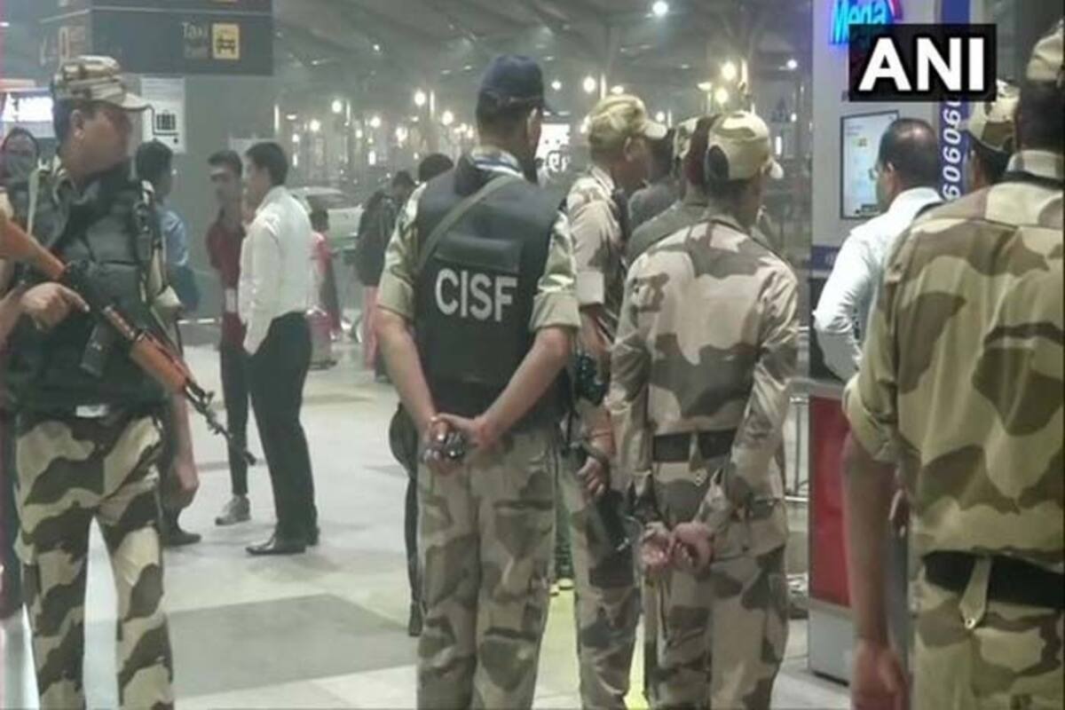 Lok Sabha Elections: Duty of CISF jawans to conduct raids in Lok Sabha elections, SP said - If you catch the wanted, you will get honor