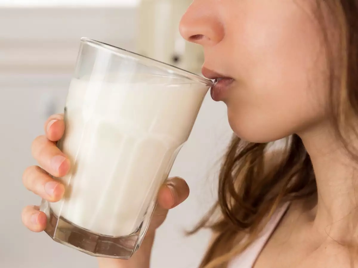 Milk Benefits: સૂતા પહેલા દૂધ નથી પીતા? તો આજથી જ કરો શરૂઆત, તમને મળશે આ સ્વાસ્થ્ય લાભ