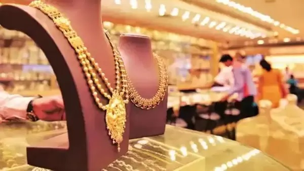 Gold Price : ભારતીયોને માનવા પડે હો! મોંઘવારી હોવા છતાં ખરીદ્યું આટલા કરોડોનું સોનુ, આયાતમાં પણ 25 ટકાનો વધારો થયો