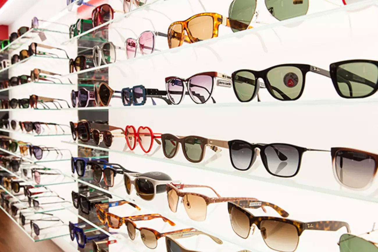 Sunglasses Choosing Tips: સનગ્લાસ ખરીદતા પહેલા રાખો આ બાબતોનું ધ્યાન, નહીં તો તમારી આંખોને થઈ શકે છે નુકસાન!