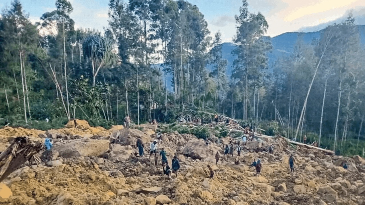 Papua New Guinea landslide: ભૂસ્ખલનથી વેર વિખેર થયું પપુઆ ન્યુ ગિની, મૃત્યુઆંક 670થી વધુનો અંદાજ