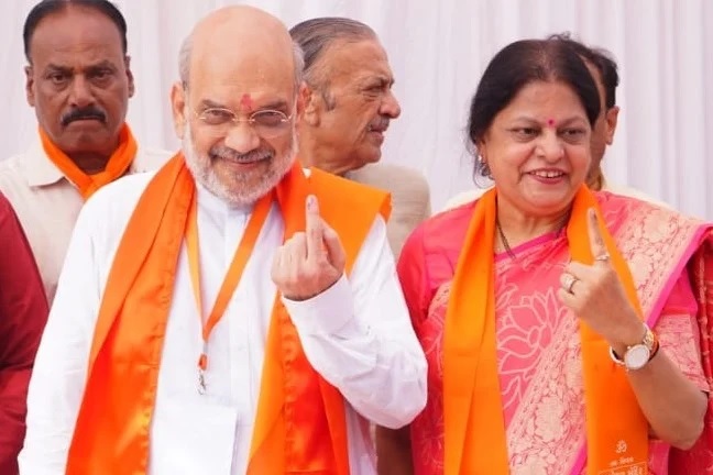 Loksabha Election 2024: ગુજરાતમાં ચૂંટણીનો ઉત્સાહ, રવિન્દ્ર જાડેજાથી લઈને ગૌતમ અદાણી સુધી આ લોકોએ કર્યું મતદાન