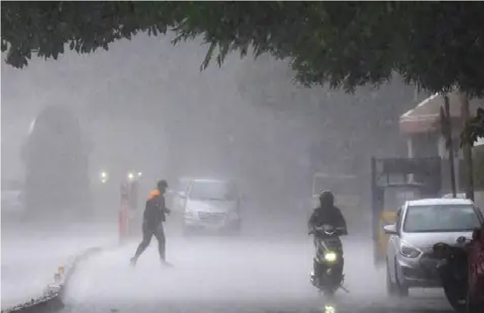 Gujarat Weather News: કાળઝાળ ગરમીથી સળગતા ગુજરાતમાં જોરદાર વરસાદ, જોરદાર પવન સાથે મેઘ મહેર, જાણો હવામાનની સ્થિતિ