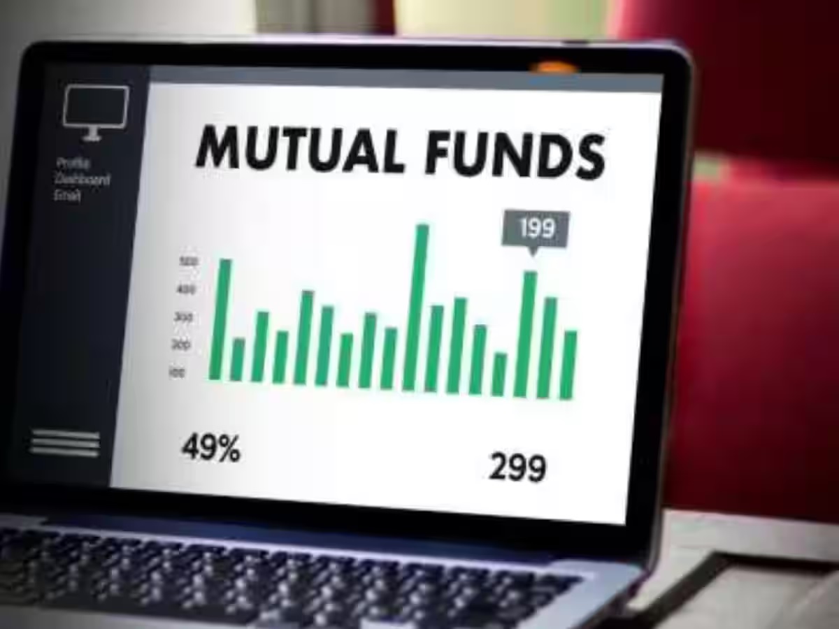 Top 5 Sip Mutual Funds : ઓછા સમયમાં જોઈએ છે વધુ પૈસા તો કરો આ ફંડ માં રોકાણ, જાણો કેટલું મળશે રિટર્ન