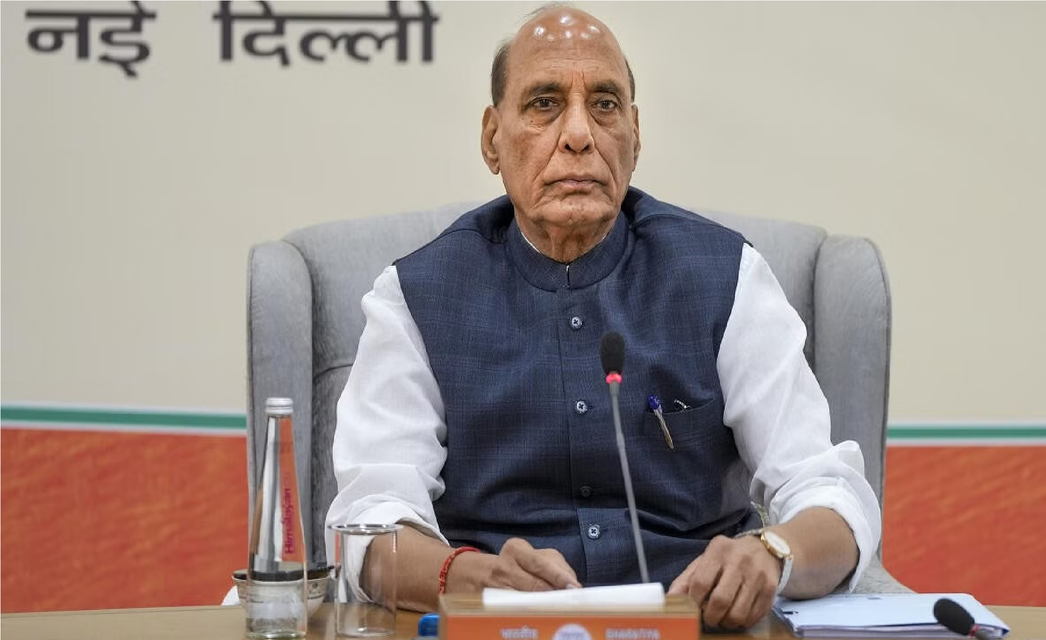 Rajnath Singh: સંરક્ષણ પ્રધાન રાજનાથ સિંહે કાર્યભાર સંભાળતાની સાથે આવ્યા એક્શન મોડમાં, કરી આ લોકો સાથે બેઠક