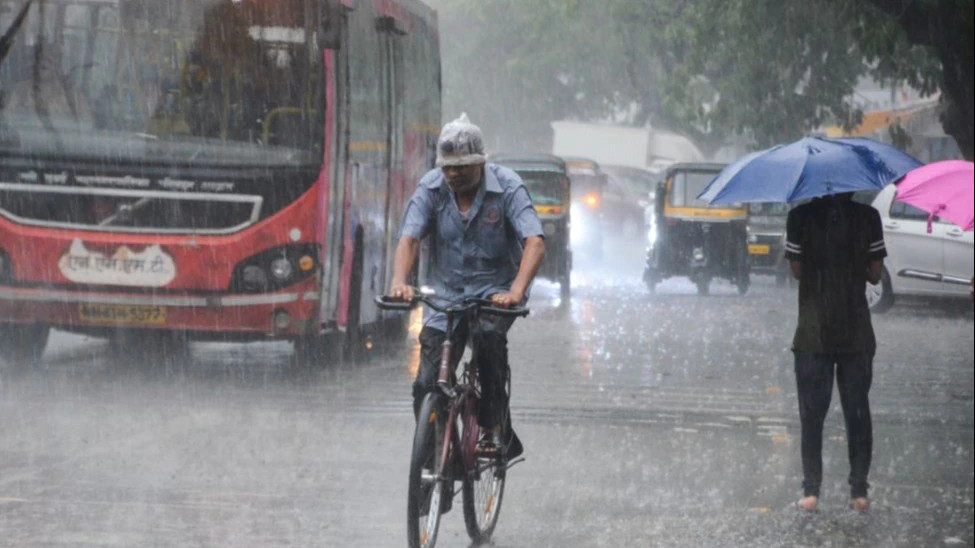 Weather Update: આજે દિલ્હીમાં મેઘ મહેરની શક્યતા, બિહાર-બંગાળ સહિત આ 15 રાજ્યોમાં અમીછાંટણા; IMD નું નવીનતમ અપડેટ જાણો