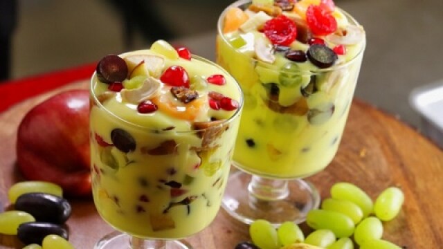 Fruit Custard Recipe: ઉનાળાની તપતી ગરમીમાં બાળકો માટે તૈયાર કરો ફ્રુટ કસ્ટર્ડ, રેસીપી છે ખૂબ જ સરળ અને મળશે ટાઢક