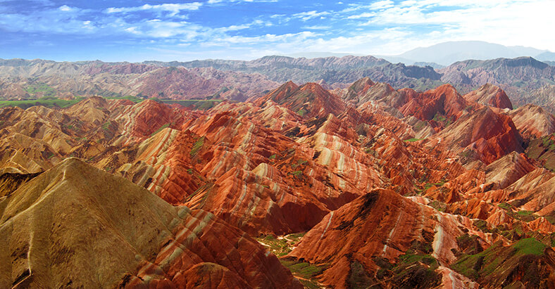 Weird Rainbow Mountains : આ પર્વતોમાં રચાય છે મેઘધનુષ્ય, ખડકો બનાવે છે વિચિત્ર આકાર;