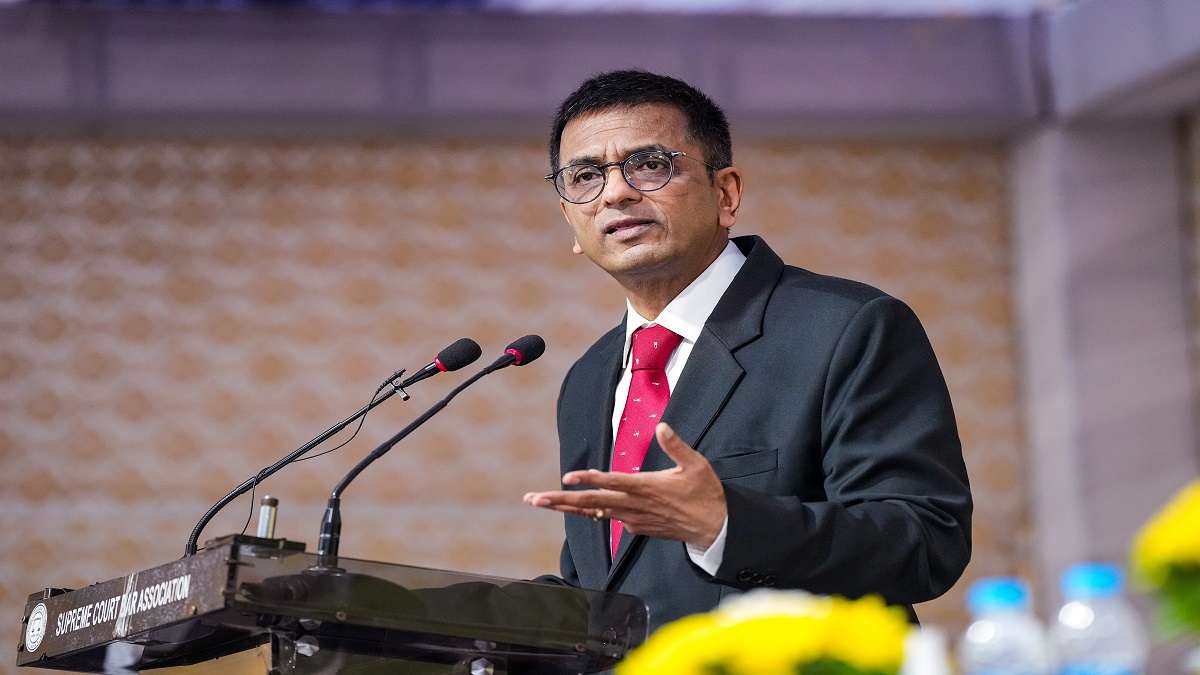 CJI Chandrachud: CJI ચંદ્રચુડ ભાષણ આપવા જઈ રહ્યા હતા ત્યારે બ્રિટિશ કોર્ટના પ્રમુખે આપી આવી ઓફર, જાણ્યા પછી તમે પણ ચોંકી જશો