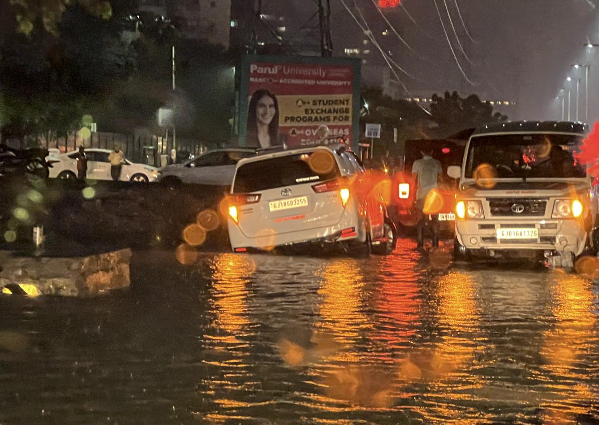 Gujarat Monsoon : ગુજરાતના ઘણા ભાગોમાં થયો સાંબેલાધાર વરસાદ