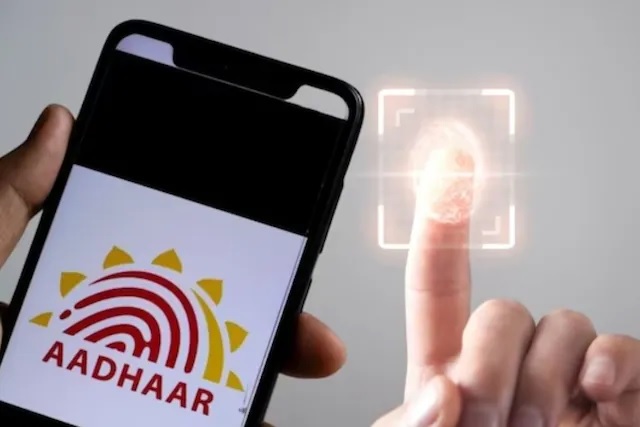 Types of Aadhaar : તમને ખબર છે આધાર કાર્ડના કેટલા પ્રકાર હોઈ છે?