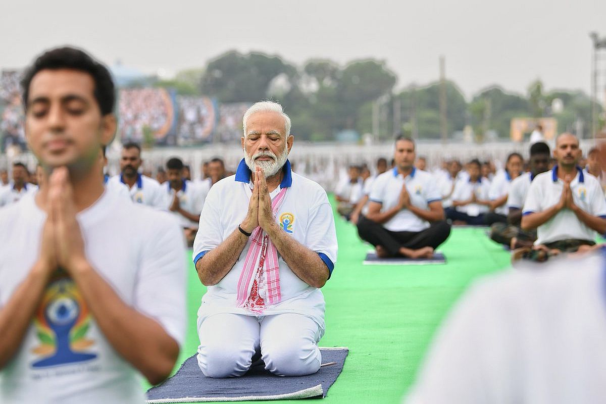 International Yoga Day: આંતરરાષ્ટ્રીય યોગ દિવસની 10 વર્ષની ઐતિહાસિક યાત્રા પર PM મોદીએ કહ્યું, દુનિયા યોગ અર્થતંત્રનો