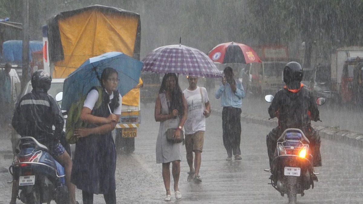 Monsoon Updates: અંગ બાળતી ગરમી વચ્ચે IMDએ આપ્યા સારા સમાચાર, આ રાજ્યોમાં ભારે વરસાદ પડશે; ચોમાસુ ફરી વેગ પકડી શકે છે