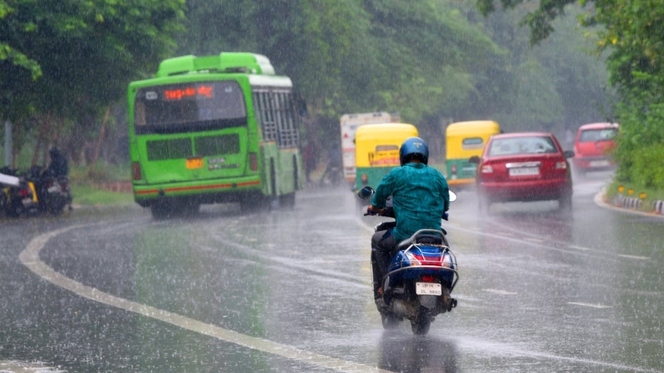 Weather Updates: મેઘરાજા એ ગરમીના કહેર થી રાહત આપી, આ રાજ્યોમાં તાપમાનમાં ઘટાડો જોવા મળ્યો,જાણો આગામી પાંચ દિવસની સ્થિતિ