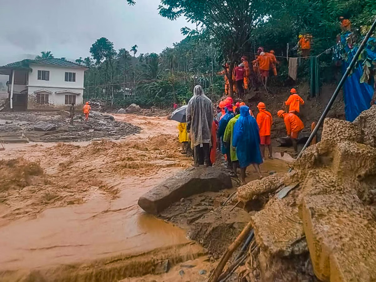 Devastation caused by landslide in Wayanad Kerala rescue operation underway 1