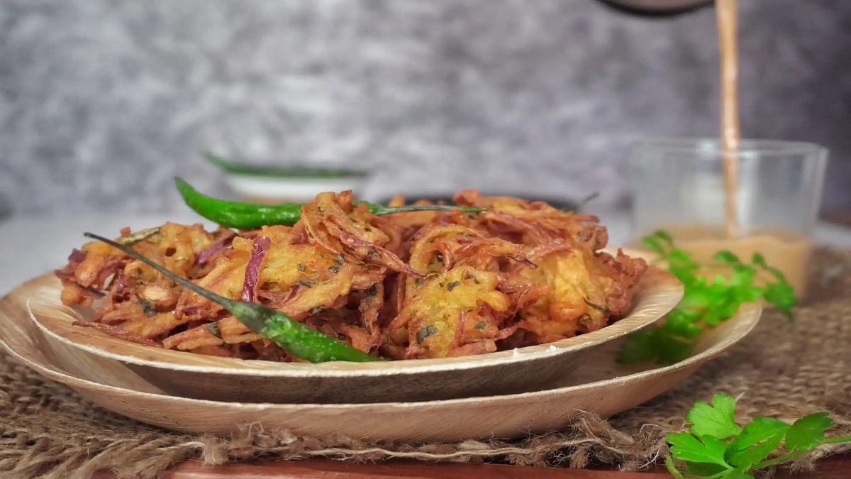 Pakoda Recipe: વરસાદની સીઝનમાં બનાવો આ ક્રિસ્પી પકોડા