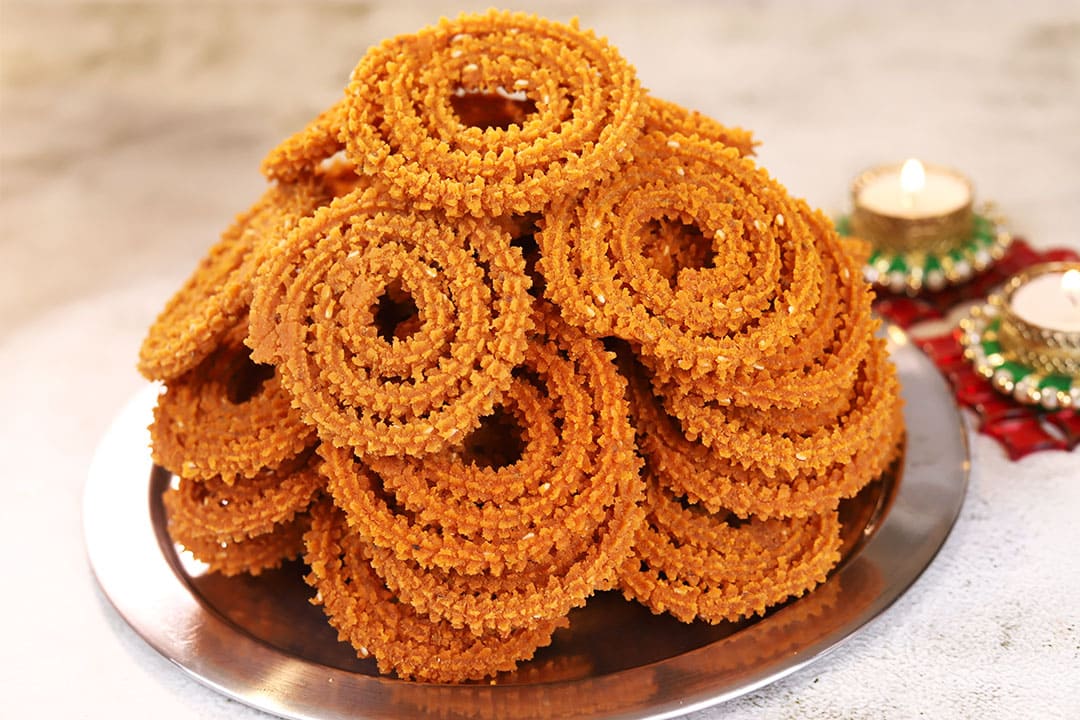 Chakli Recipe : ઘરે જ બનાવો મહારાષ્ટ્રીયન સ્ટાઈલમાં ટેસ્ટી અને ક્રિસ્પી ચકલી, નાના-મોટા બધાને ગમશે આ નમકીન