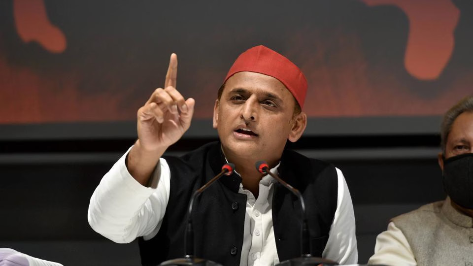 Akhilesh Yadav : અયોધ્યા ગેંગરેપ મામલે રાજકારણ ગરમાયું, અખિલેશે કરી આવી માંગ