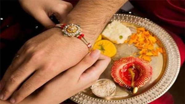 Raksha Bandhan 2024: આ વર્ષે રક્ષાબંધન પર થશે ભદ્રાની સાથે પંચકનો સંયોગ, જાણો રાખડી બાંધવાનો યોગ્ય સમય.